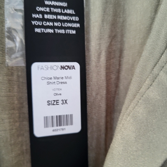 NWT FASHION NOVA DRESS - Picture 3 of 4